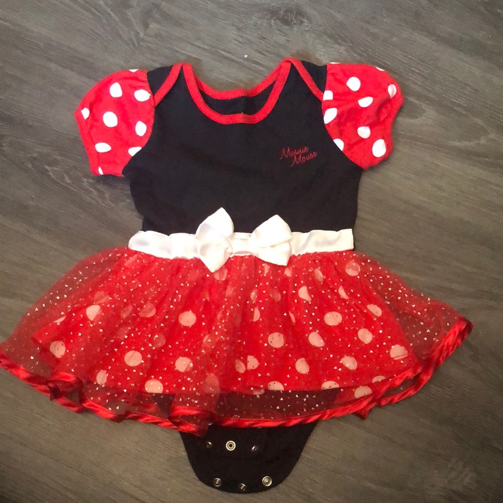 NEW! Minnie Mouse onesie. 12 months, never worn!